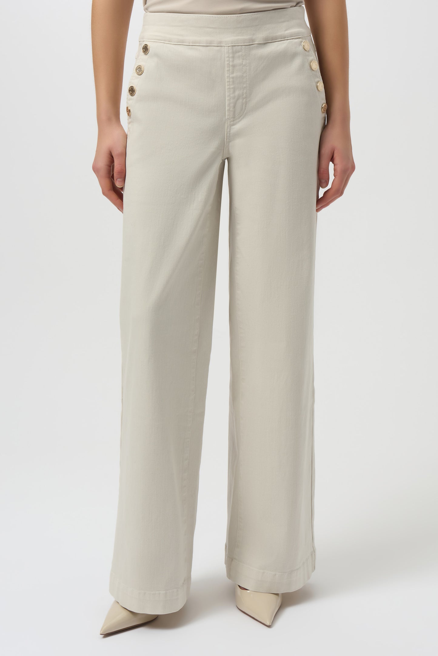 Classic Wide Leg Pull-On Jeans
