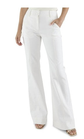 Daphnie Pant